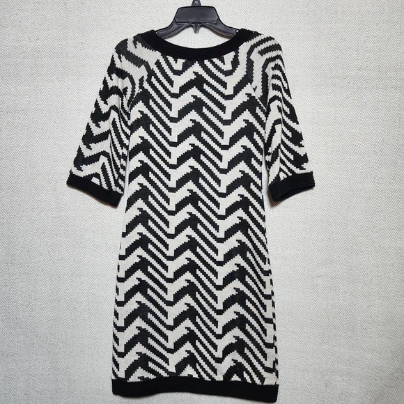 Johnathan Martin Sweater Dress Small Black and White Chevron Knit Dress - Picture 2 of 9